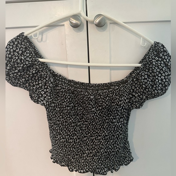 Nordstrom Seed Team crop black & white floral top. Size 12. - Picture 1 of 5